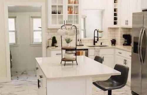 Meriden House | Historical House at 104