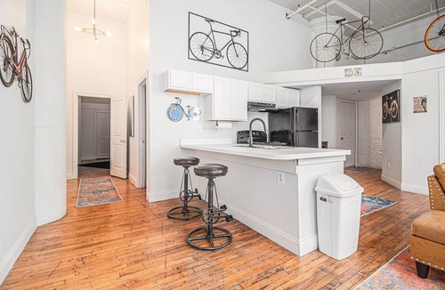 Detroit Apartment | Historical Hudson Riverview Loft