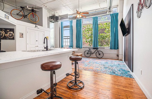 Detroit Apartment | Historical Hudson Riverview Loft