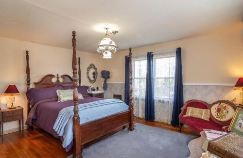 Roseburg House | HISTORICAL JOHN RAST HOUSE circa 1875