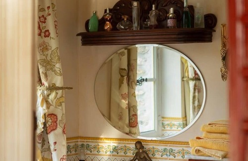 Fontenailles Other | Historical Luxurious Abby