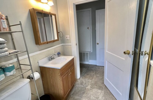 Highland Historic District Apartment | Historical Spacious 1-Bedroom Apartment