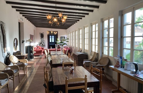 Banyeres del Penedes Villa | ⚜️ Historical Spanish Mansion🍷 Vineyards ⛱ Beaches
