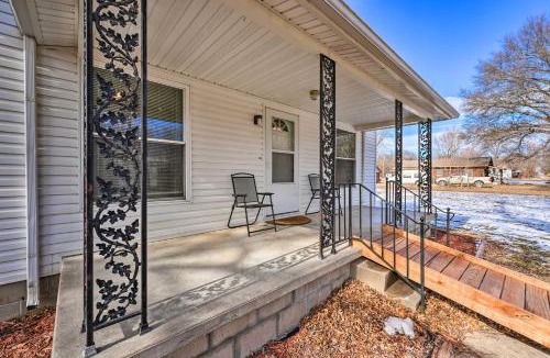 West Mineral House | Historical West Mineral Escape w/Porch!