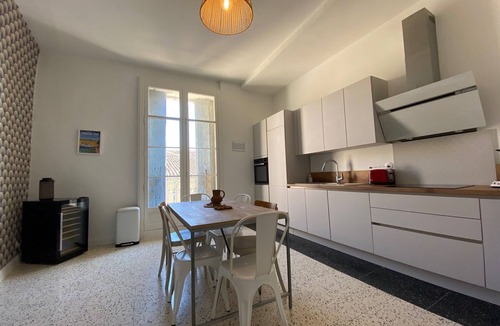 Montagnac House | Historical wine-growing house with lovely garden