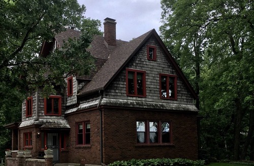 Kankakee House | History and Luxury on the Kankakee River.