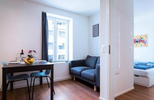 District 9 Apartment | HITrental Altstetten Apartments