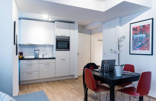 Lucerne Apartment | Hitrental Old Town Apartments