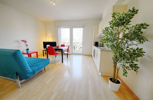 Langstrasse Apartment | Hitrental Stauffacher Apartments