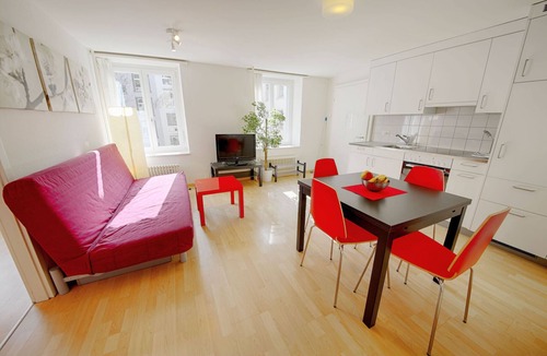 Langstrasse Apartment | Hitrental Stauffacher Apartments