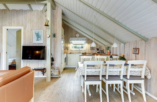 Næs House | "Hjalmine" - 250m from the sea by Interhome