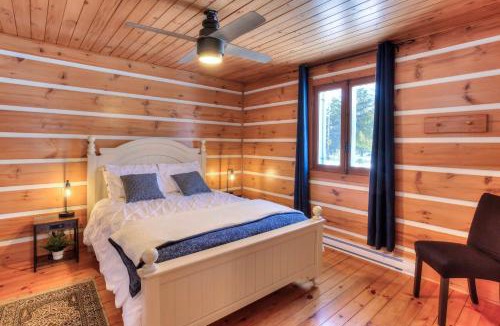 Riviere-Rouge Ski Chalet | Hjort cottage - 4 Bedrooms 9 people 2 bathrooms