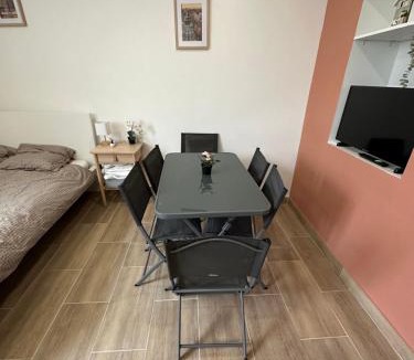 Louis Bertrand-Mirabeau-Semard Apartment | HL Home Paris Ivry