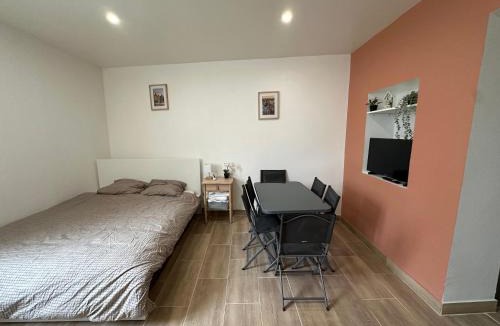 Louis Bertrand-Mirabeau-Semard Apartment | HL Home Paris Ivry