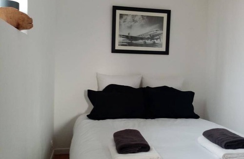 Villeseque-des-Corbieres Apartment | Holiday home, shower, toilet, 2 bed rooms