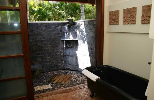 Historic Lahaina Front Street Bed & Breakfast | Ho'oilo House