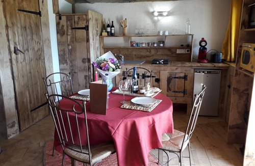 Villarzel-du-Razes Cabin | Hobbit house, private spa & pool, unusual and nature near Carcassonne