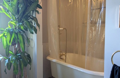 Fort Erie Other | Hobby Farm and Hunting Cottage