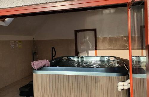 Llandovery House | Hobby Stable Cottage