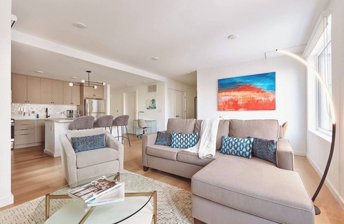 Hoboken Apartment | Hoboken 3BR Apt Sleeps 8 Near NYC Transit