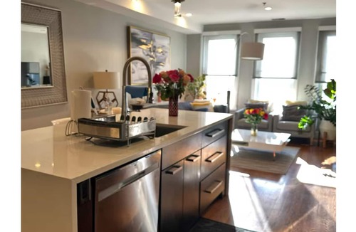 Hoboken Apartment | Hoboken Grand House- 3 Bedroom 2.5 Bathroom with a private rooftop