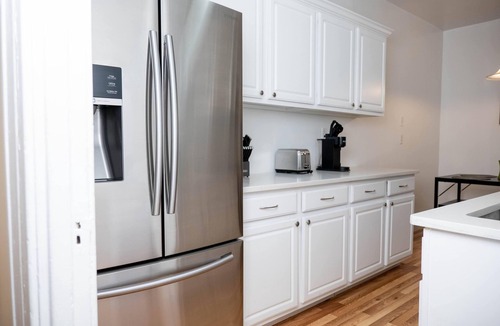 Hoboken Apartment | Hoboken Haven – Heart of town!