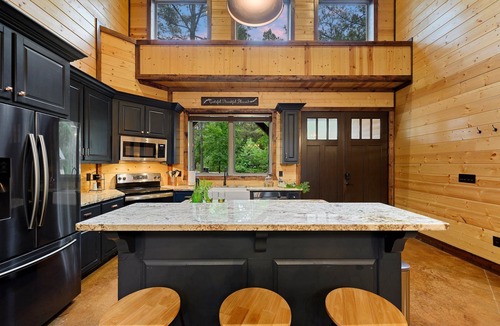 Hochatown Cabin | Hochatown 4 bedroom 3 bath - Hot Tub, Fireplace, Game&Bunk Room, Playground