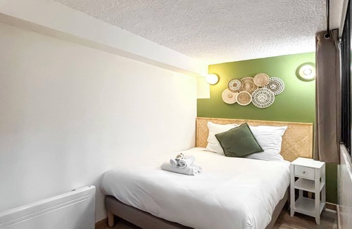 Le Pre-Saint-Gervais Apartment | Hoche A 01 - Two Bedroom Apartment, Sleeps 6