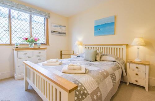 Folkestone House | Hockley House by Bloom Stays