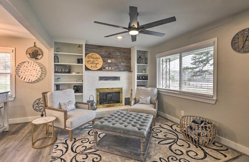 Hodgen House | Hodgen Cottage on 650 Acres, Cozy & Scenic
