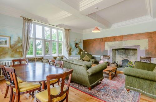 Barnsley House | Hodroyd Hall