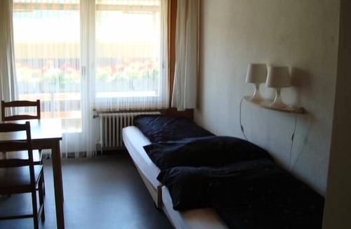 Dietikon District Apartment | "Hof Eggweid" flat with a view of the mountains