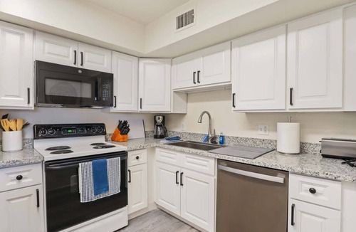 Lubbock Apartment | Hoff Gardens 38 - 1BR/1BA - Downtown Lubbock