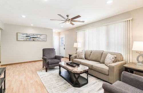 Schaumburg House | Hoffman Estates Rental