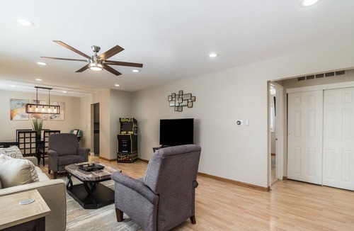 Schaumburg House | Hoffman Estates Rental