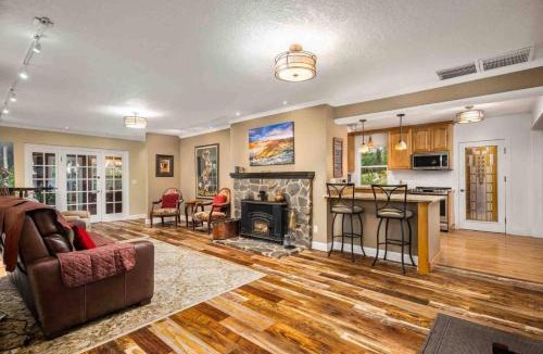 Far West House | Hoffman Woods Estate