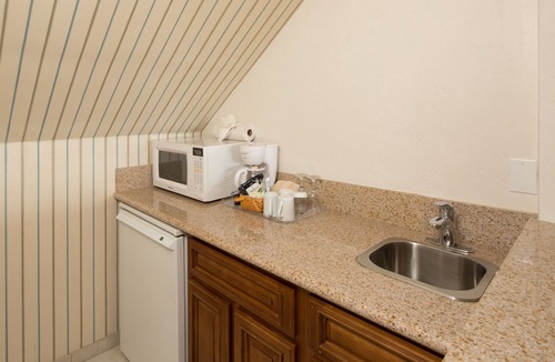 Northwest Carmel Hotel | Hofsas House Hotel