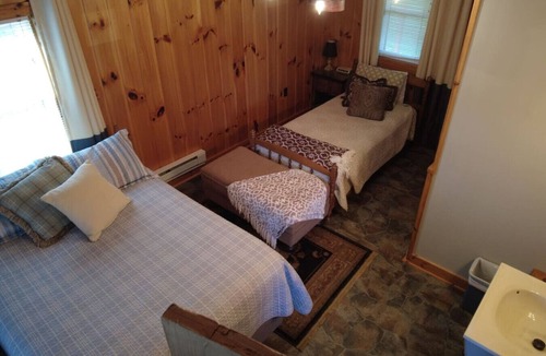 Burks Fork House | Hog Mt Retreat - a cozy oasis, by Buffalo Mountain Getaway