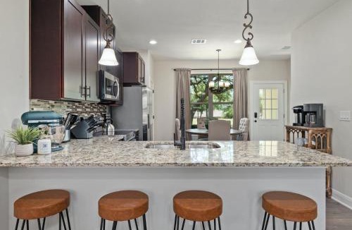 Point Venture House | Hogan Haven