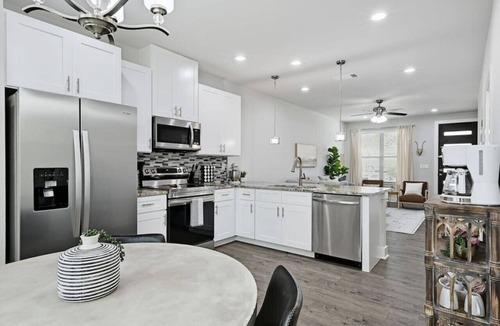 Point Venture Apartment | `Hogan Hideaway` Lake, Pool, Golf course, Gym!