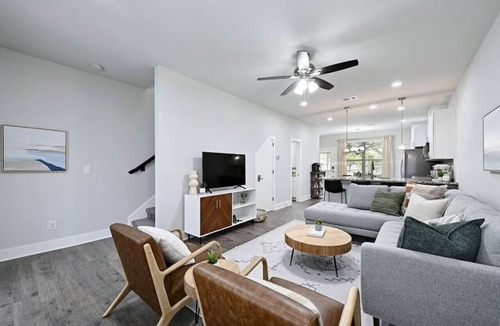 Point Venture Apartment | `Hogan Hideaway` Lake, Pool, Golf course, Gym!