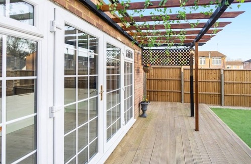 Watford House | Hogwarts Hideaway (Themed Property)