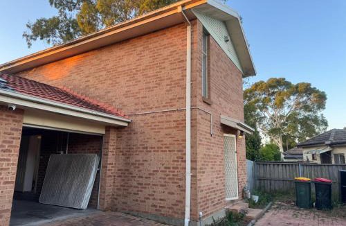 Auburn House | HolaSydney