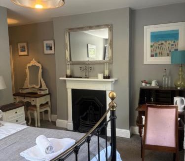 Chysauster Bed & Breakfast | Holbein House