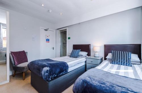 Barnetby House | Holcombe Guest House