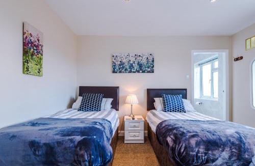 Barnetby House | Holcombe Guest House