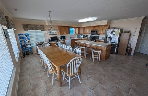 Holden Beach House | "Holden Peach" - Luxury Oceanfront Home, 4 Bedrooms/4.5 Bathrooms