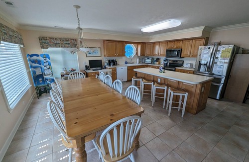 Holden Beach House | "Holden Peach" - Luxury Oceanfront Home, 4 Bedrooms/4.5 Bathrooms