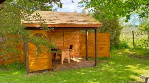 Pukemoremore Ski Chalet | Hole In The Ground