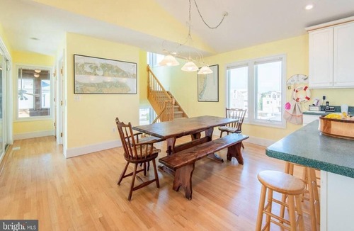 Holgate House | Holgate. 4 bedroom, 3.5 bath. Near beach with an indoor pool. Spectacular.
